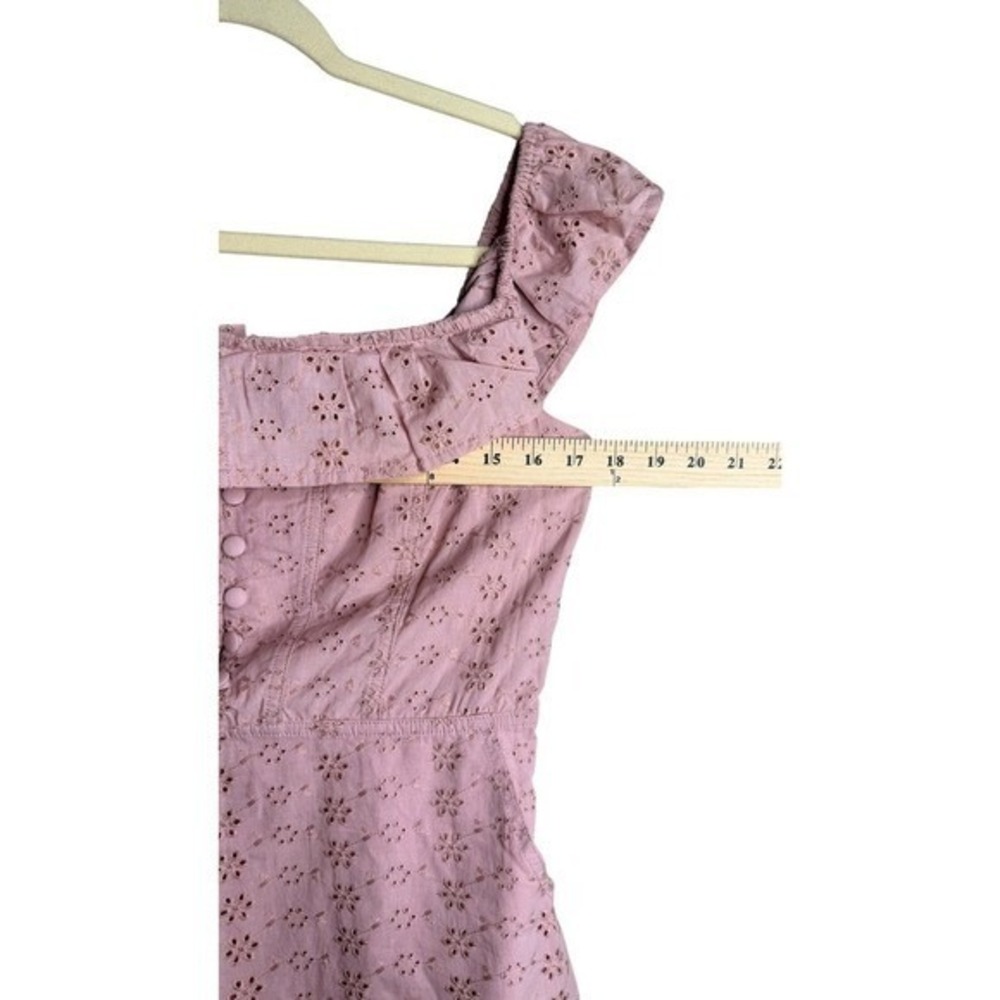Kimchi Blue Mauve Pink Eyelet Ruffle Romper NWT Size L - Picture 4 of 7